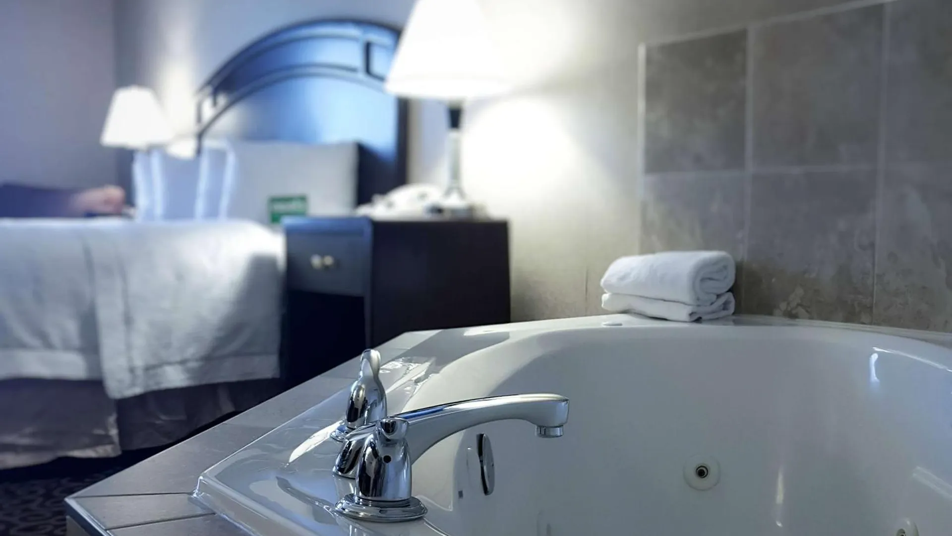 *** Hotel Hampton Inn & Suites By Hilton Edmonton International Airport Leduc Kanada