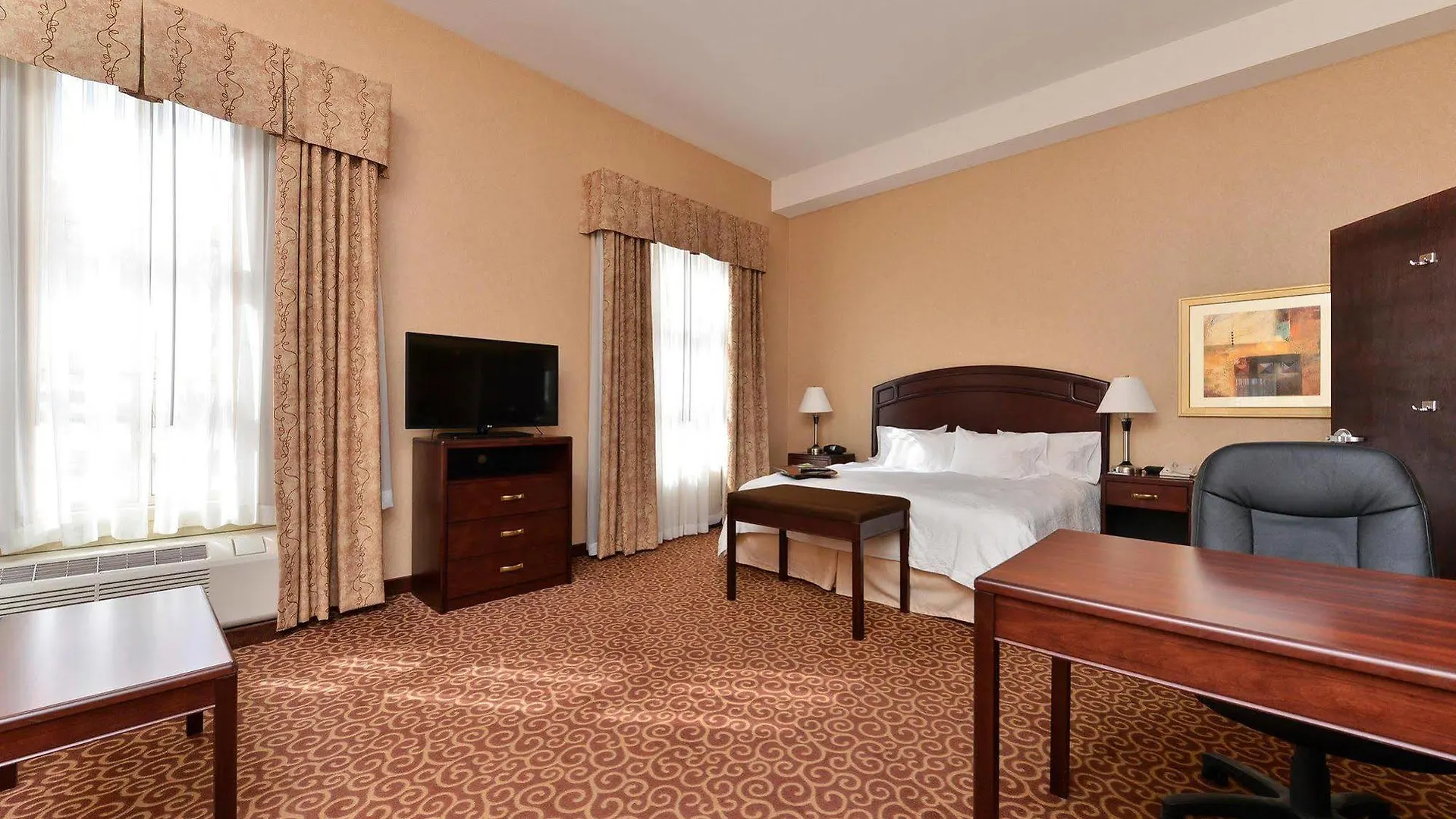 Hampton Inn & Suites By Hilton Edmonton International Airport Leduc 3*,
